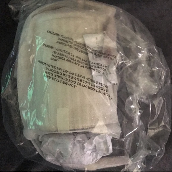 Kate Spade NWT Ladybug Cylinder Crossbody - Picture 10 of 12